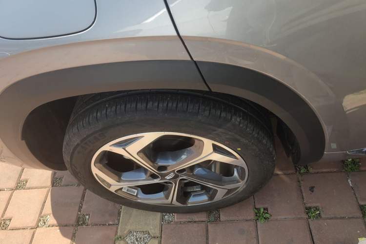 Used Geely Auto Monjaro L 2024 2.0TD DCT EVO Two-Wheel Drive Long-Range Version Right Rear Wheel Hub