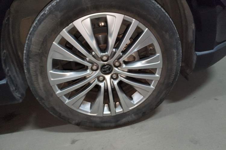 Used Toyota Harrier 2022 2.0L CVT Two-Wheel Drive Flagship Edition Right Front Wheel Hub
