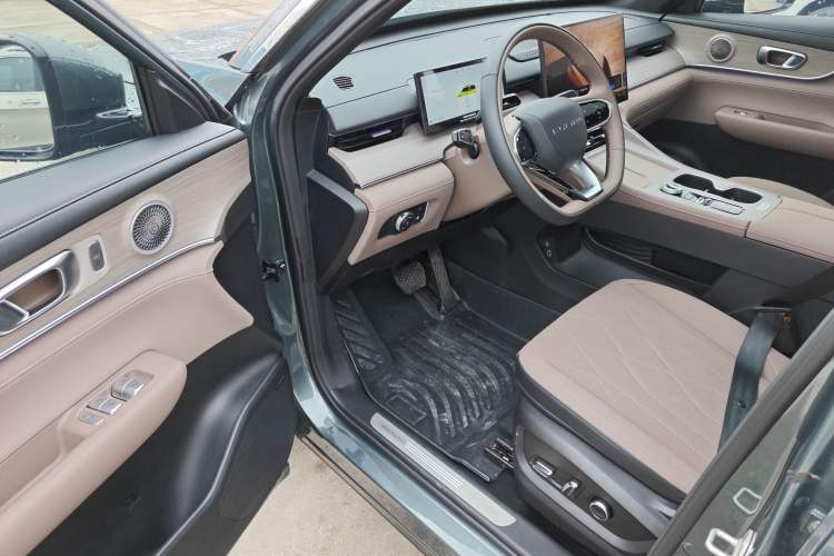 Used Chery Fengyun T8 2025 1.5T 130km Deluxe Version 5 Seats