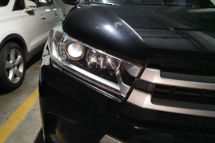 Used Toyota Highlander 2018 2.0T Two-Wheel Drive Elite Edition 7 Seats Emission Standard China V
