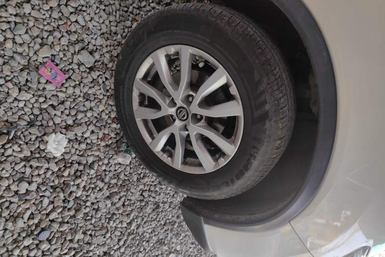 Used Nissan X-Trail 2017 2.0L CVT Comfort Edition 2WD Right Front Wheel Hub