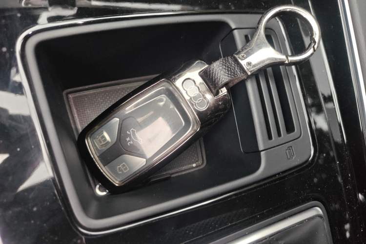 Used Audi A4L 2024 40 TFSI Luxury Dynamic Edition (Starry Night Version)