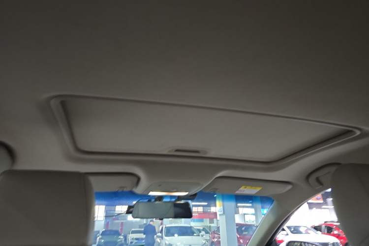 Used Buick GT 2018 15T Dual-Clutch Elite Model China V Standard Headliner