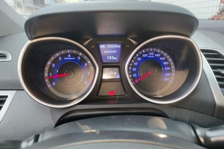 Used Hyundai Elantra (5th Generation / Langdong) 2016 1.6L Automatic Prestige Model