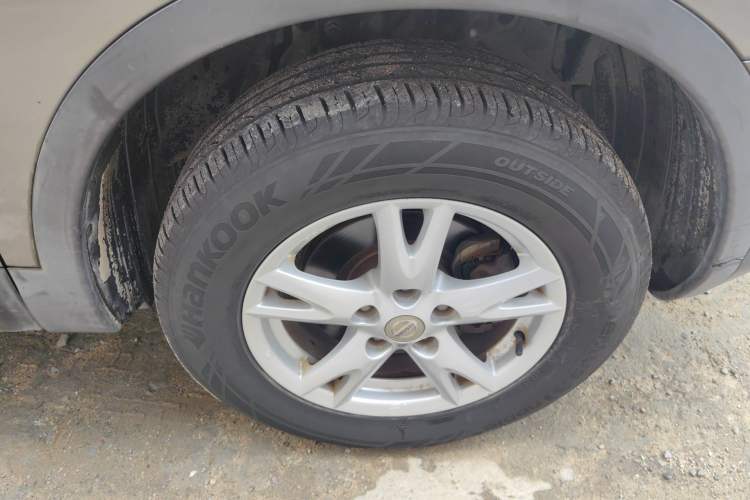 Used Nissan Qashqai 2012 2.0 XL Fire CVT 2WD Right Front Wheel Hub