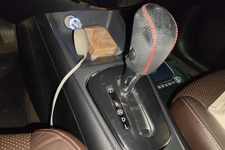 Used Nissan Tiida 2014 1.6L CVT Cool Cafe Edition