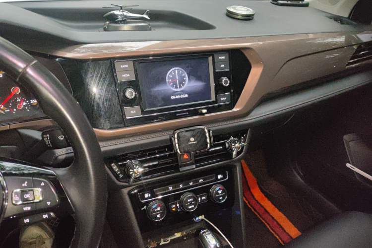 Used Volkswagen Tharu 2020 280TSI Two-Wheel Drive Comfort Edition China VI Standard Audio And AC Panel