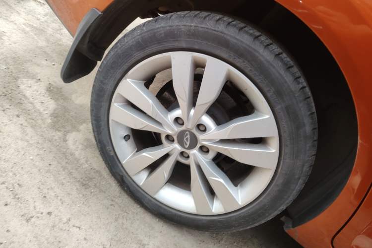 Used Chery Arrizo 5 2016 1.5L CVT Trendsetting Edition Exterior 4