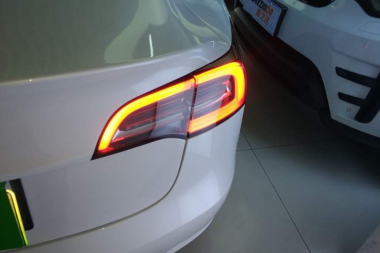 Used Tesla Model 3 2021 Revised Version Standard Range Rear-Wheel Drive Upgraded Edition 3D1 Right Rear Taillight