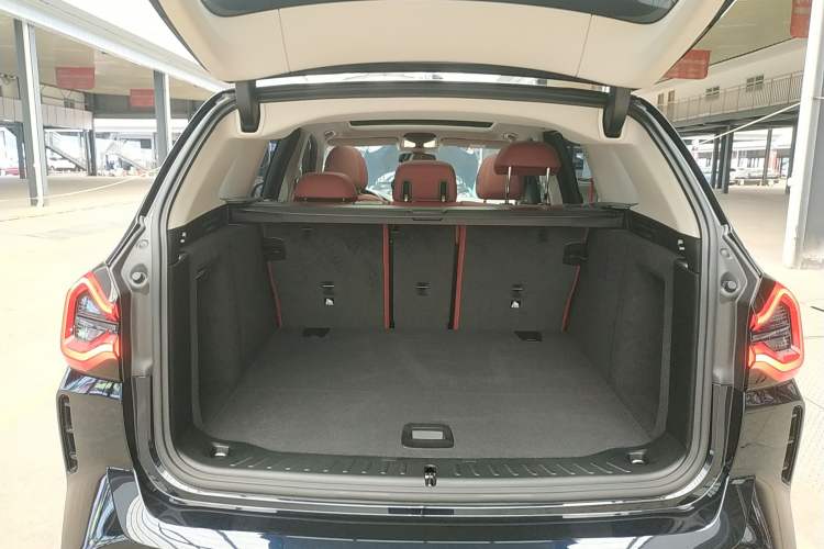 Used BMW iX3 2024 Leading Model
