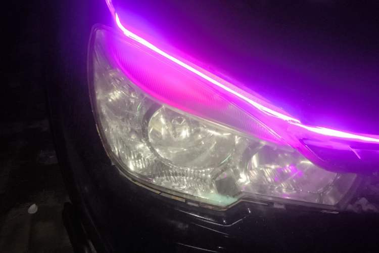 Used Soueast V3 Lingyue 2011 1.5L Manual Flagship Edition Right Front Headlight