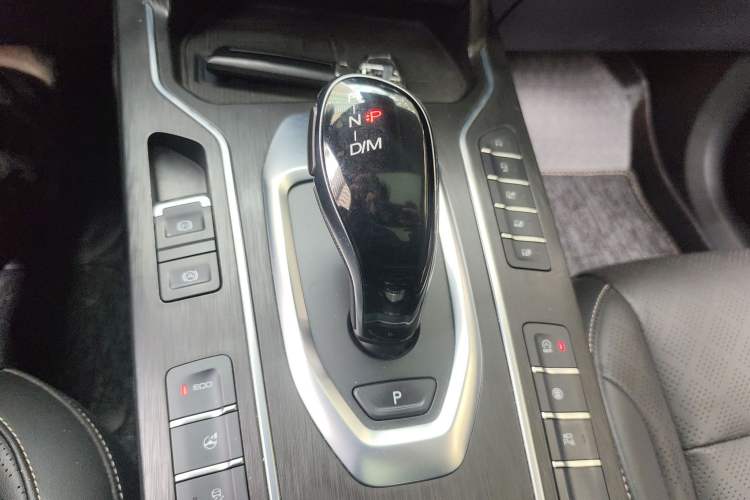 Used Wey VV6 2020 2.0T Four-Wheel Drive Zhiyu+