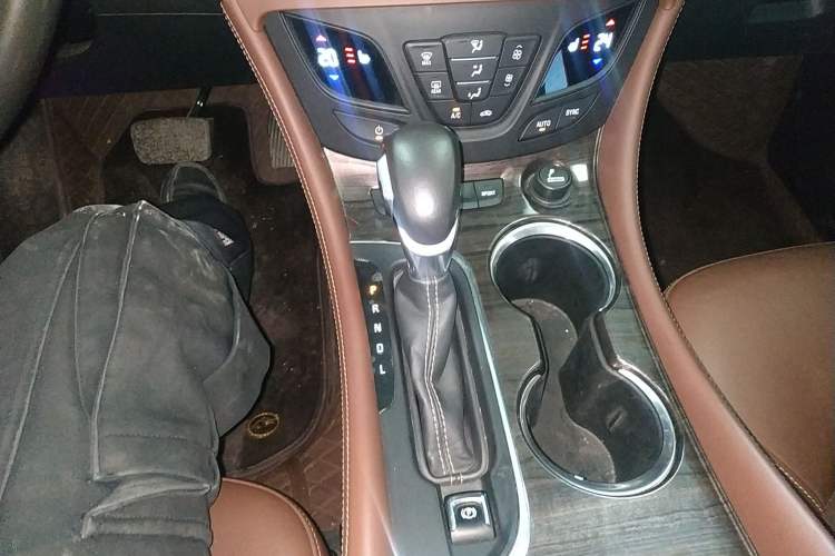 Used Buick Envision 2017 28T Four-Wheel Drive Elite Model