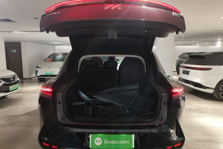 Used IM LS7 2023 100kWh Lux Rear-Drive Version