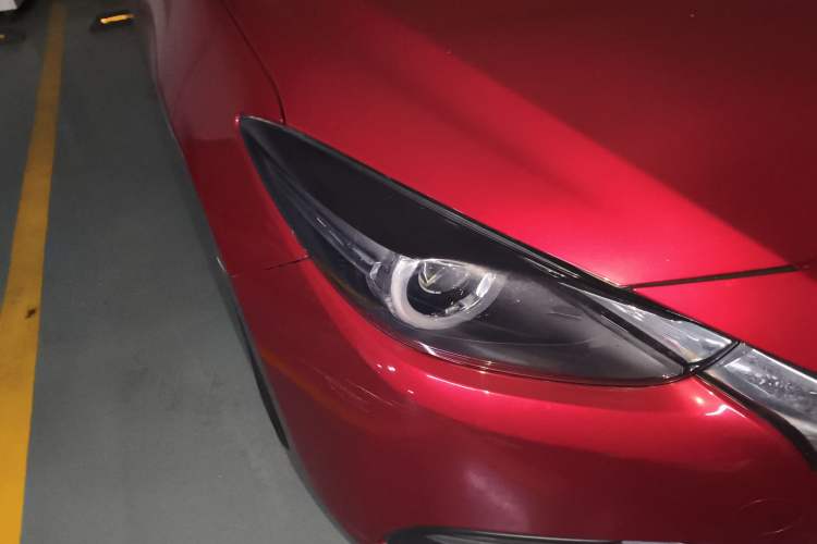 Used Mazda 3 Axela 2017 Sedan 1.5L Automatic Luxury Model China VI Standard