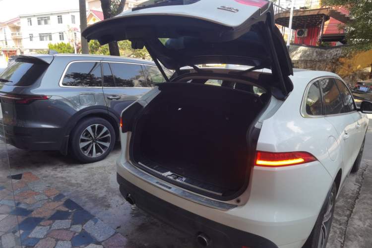 Used Jaguar F-PACE 2016 3.0 SC Four-Wheel Drive R-Sport Sport Edition
