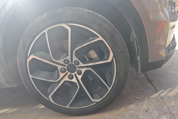 Used Lynk & Co 05 2020 2.0TD Two-Wheel Drive Shine Halo