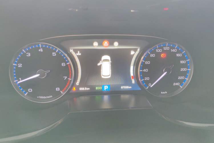 Used GAC Trumpchi GS7 2017 320T Two-Wheel-Drive Luxury Model Instrument Cluster