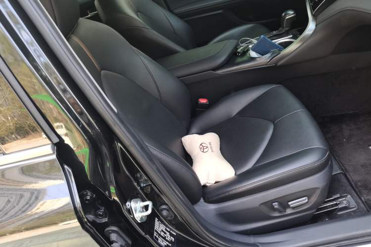 Used Toyota Camry 2023 2.0G Luxury Edition Right Front Seat