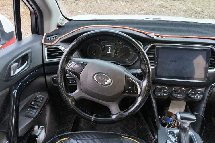 Used GAC Trumpchi GS4 2017 200T G-DCT Two-Wheel Drive Elite Edition Steering Wheel