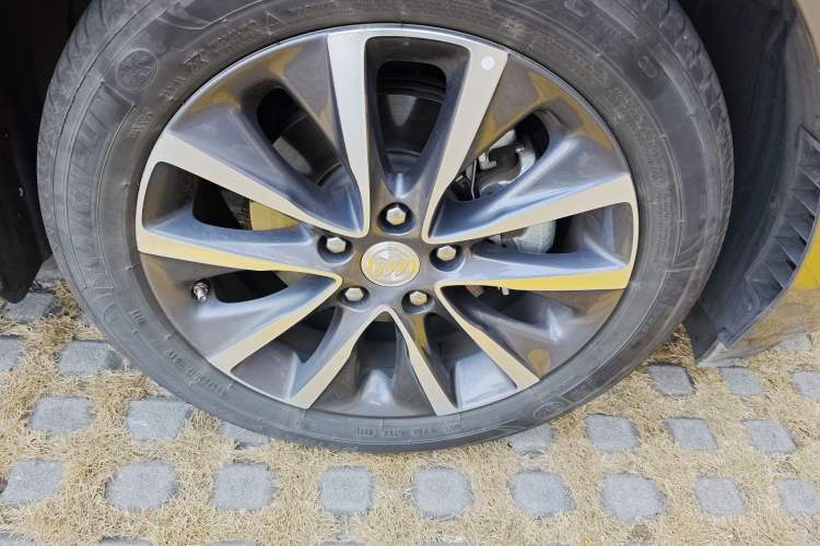 Used Buick GL6 2021 323T Mild Hybrid Connect Prestige Model