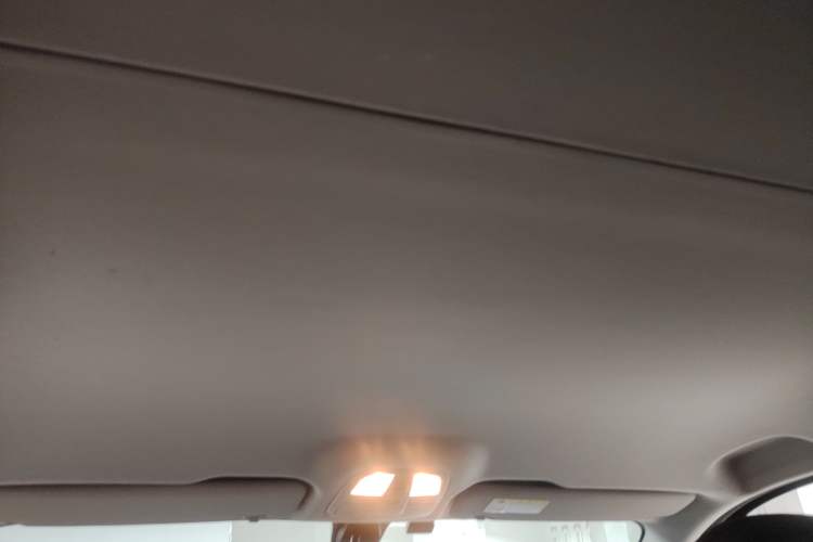 Used SAIC MAXUS G10 2025 MAX 2.0T Automatic Executive Edition Gasoline 7-Seater