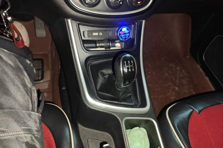 Used Baojun 560 2016 1.8L Manual Value Edition
