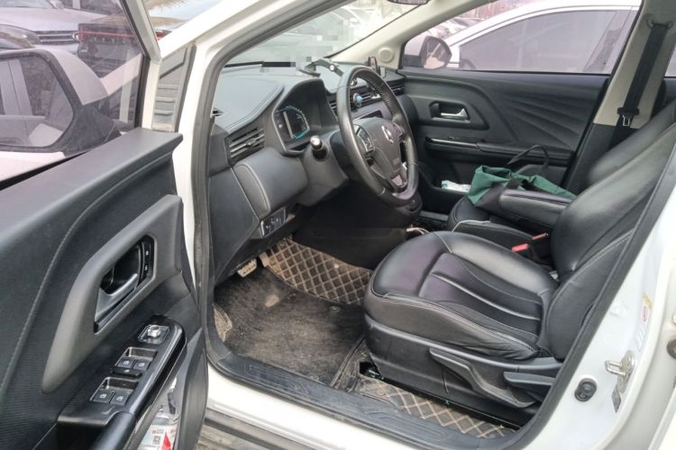 Used ORA iQ 2018 Smart Connectivity Model
