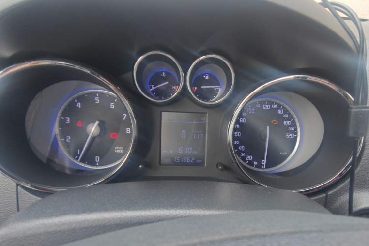 Used Changan CS35 2016 1.6L Manual Luxury Model China V Standard