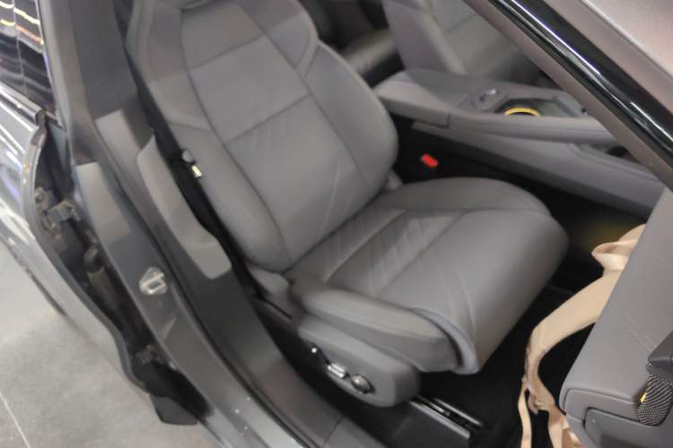 Used Zeekr 001 2025 YOU Edition 100 kWh All-Wheel Drive
