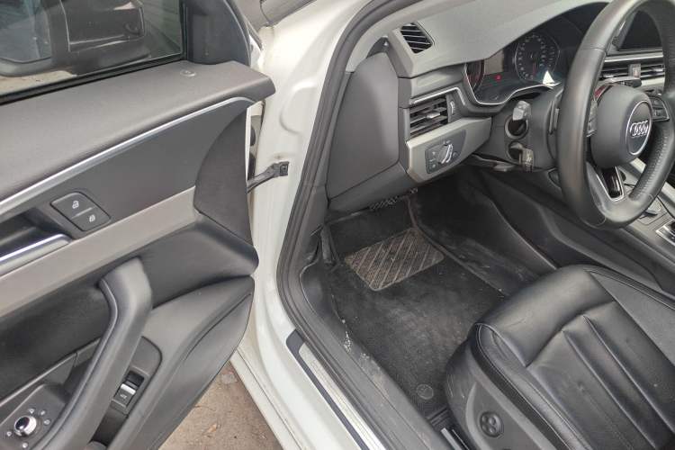 Used Audi A4L 2018 30th Anniversary Edition 40 TFSI Trendy Model