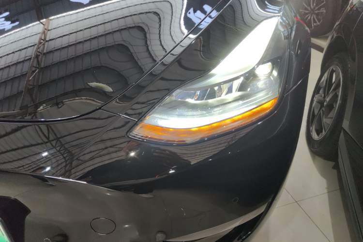 Used Tesla Model Y 2023 Long-Range All-Wheel-Drive Version