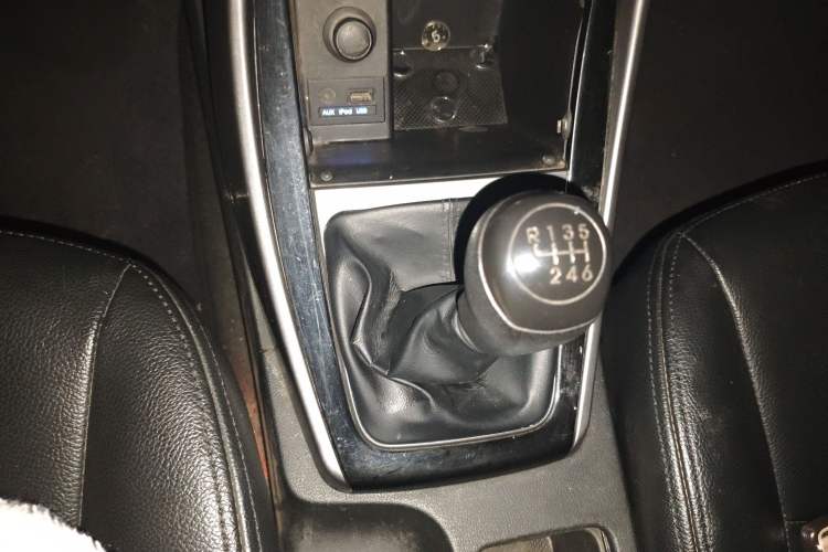 Used Hyundai Elantra (5th Generation / Langdong) 2015 1.6L Manual Leading Model
