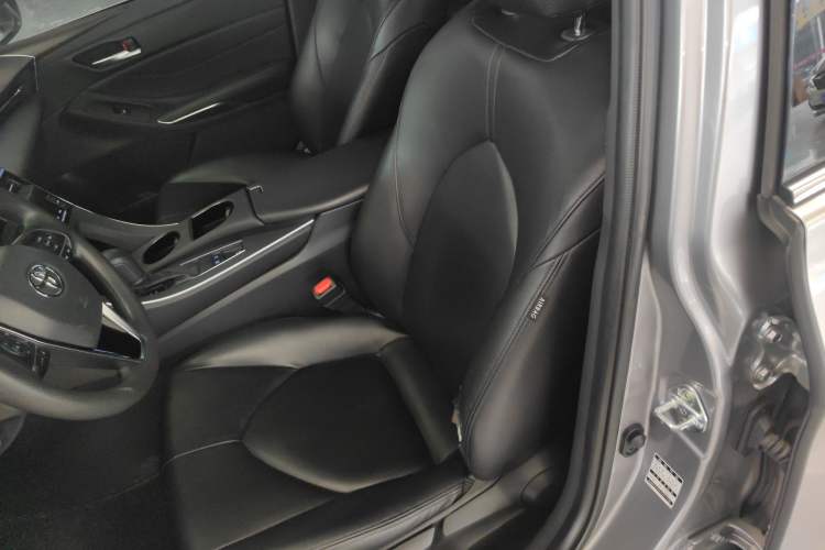 Used Toyota Avalon 2019 2.0L Ambition Edition China VI
