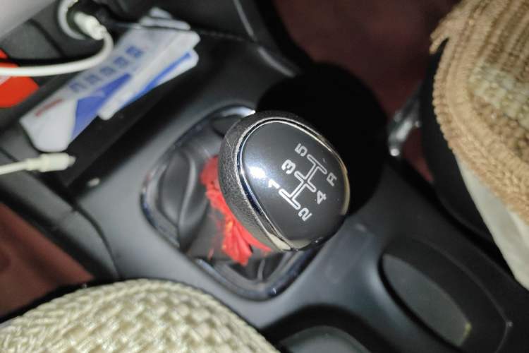 Used HYOSOW H3 2017 1.5L Manual Comfort Sunroof Version Gear Lever