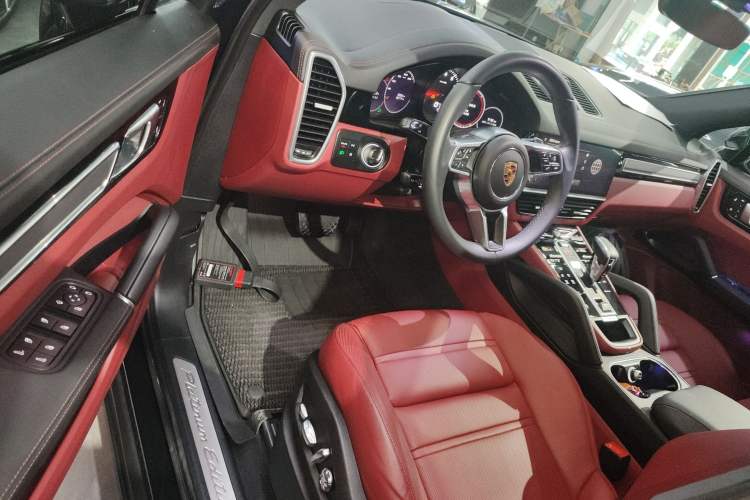 Used Porsche Cayenne 2023 Cayenne 3.0T Platinum Edition
