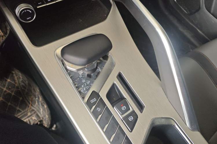 Used Geely Auto Coolray 2023 1.5T DCT Platinum Edition
