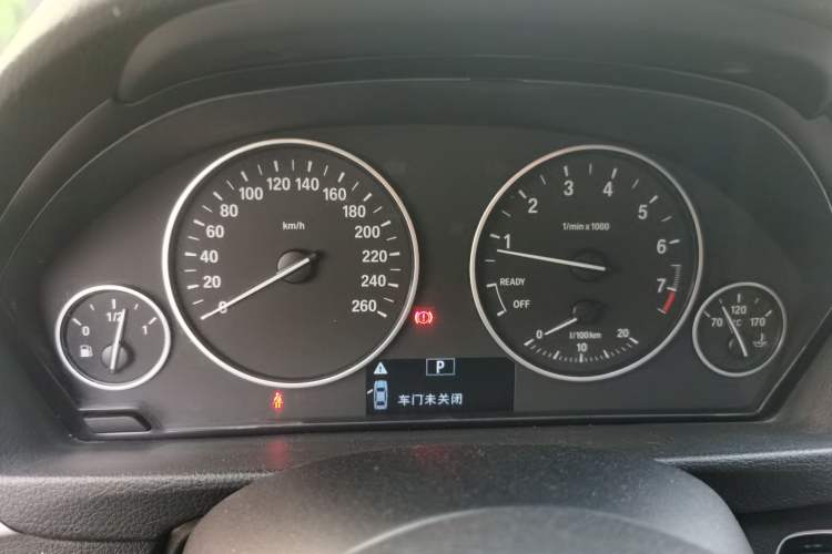 Used BMW 3 Series 2016 320Li Ambition Model
