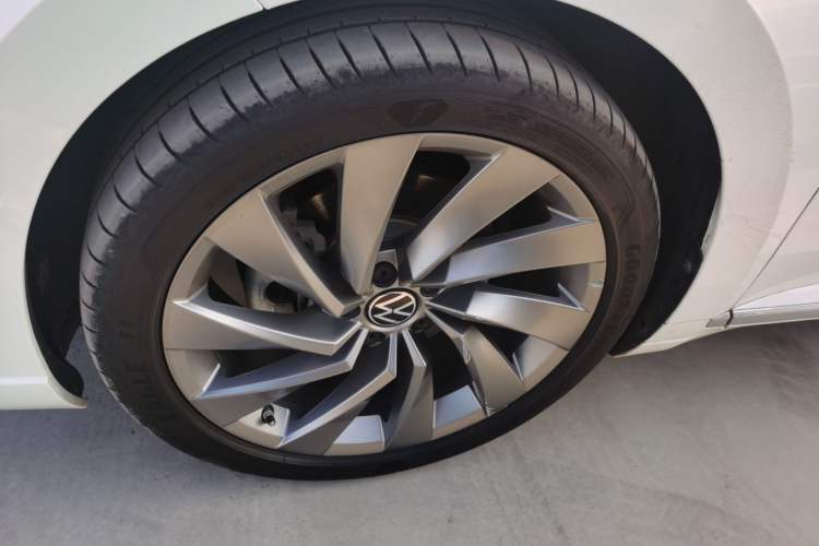 Used Volkswagen FAW-Volkswagen CC 2021 380TSI Striking Edition Left Front Wheel Hub