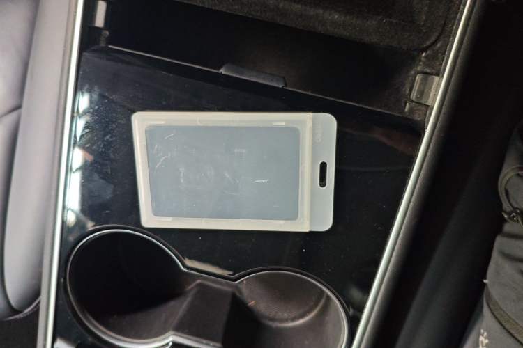 Used Tesla Model 3 2019 Long-Range Rear-Wheel-Drive Version
