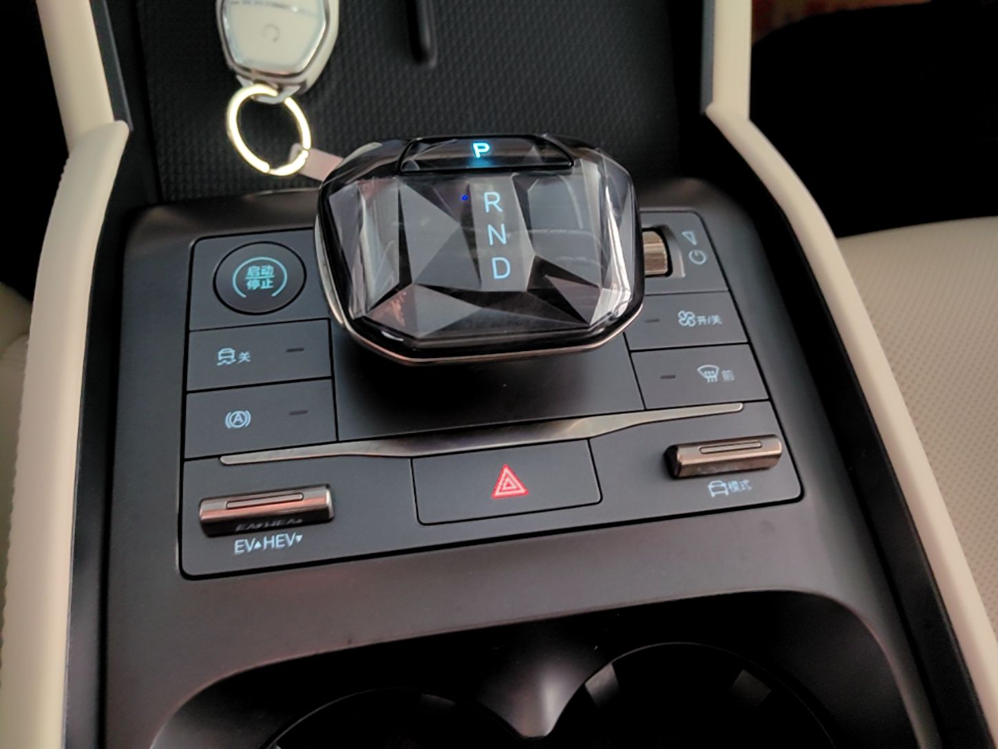 BYD Qin L 2024 DM-i 80KM Beyond Model — снимка 16
