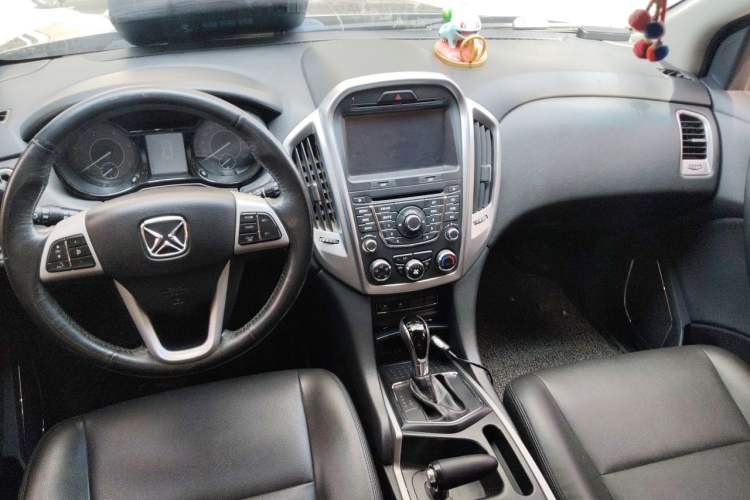 Used JMC Yusheng S350 2016 2.4T Automatic 2WD Diesel Luxury 5-Seater
