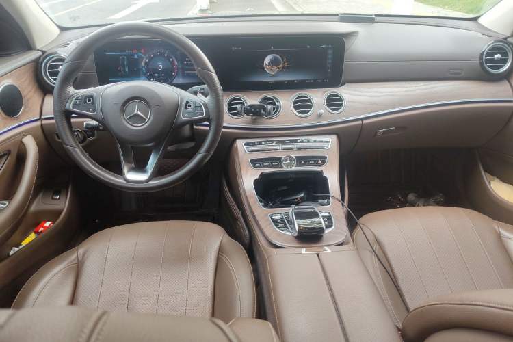 Used Mercedes-Benz E-Class 2018 Facelift E 300 L Luxury Edition