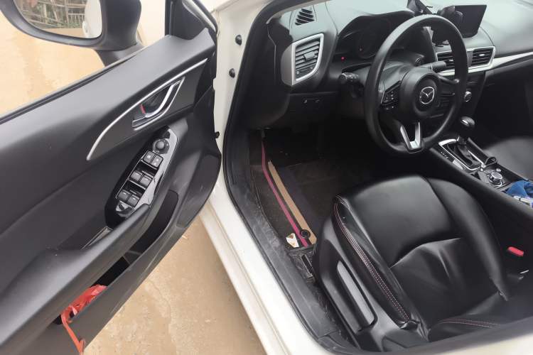 Used Mazda Mazda 3 Axela 2017 Sedan 1.5L Automatic Luxury Model Emission Standard China V