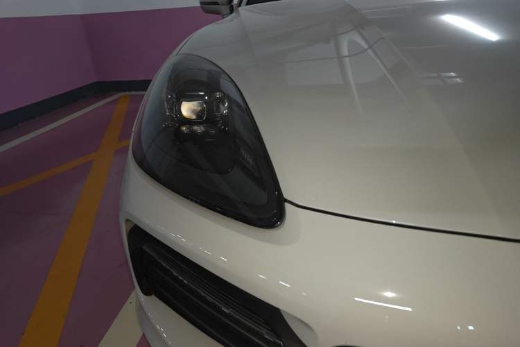 Used Porsche Cayenne 2023 Cayenne Coupé 3.0T Platinum Edition