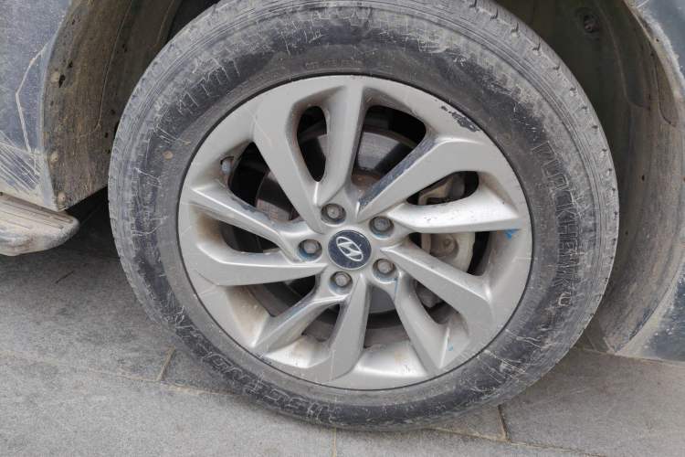 Used Hyundai Tucson 2015 1.6T Dual-Clutch Two-Wheel-Drive Smart Model
