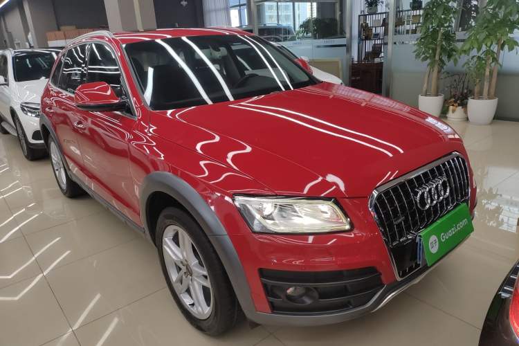 Used Audi Q5 2017 Plus 40 TFSI Technology Model

