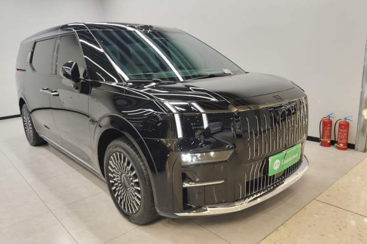 Used Zeekr 009 2024 7-Seater Walk-Through Version Four-Wheel Drive 108 kWh Exterior 1