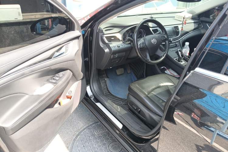 Used Buick LaCrosse 2018 20T Elite Edition Driver Seat