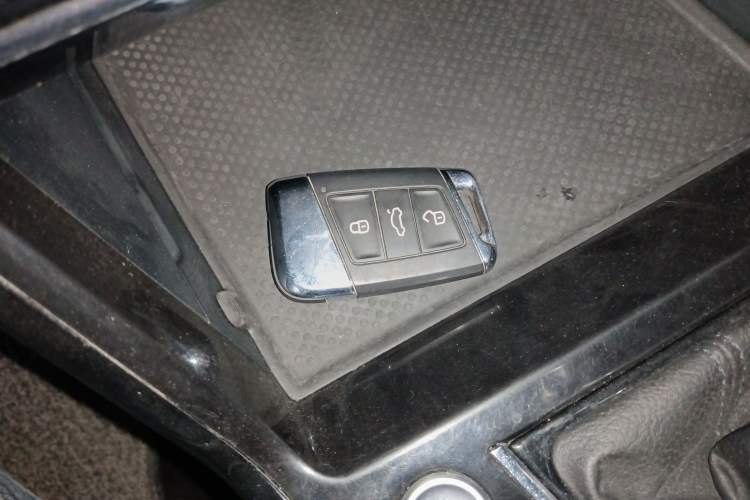 Used Volkswagen Passat 2020 Facelift 330TSI Elite Edition China VI Standard Vehicle Key